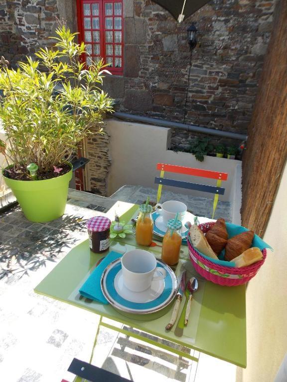 Chambre De La Nonne En Vacances Dol-de-Bretagne Bagian luar foto