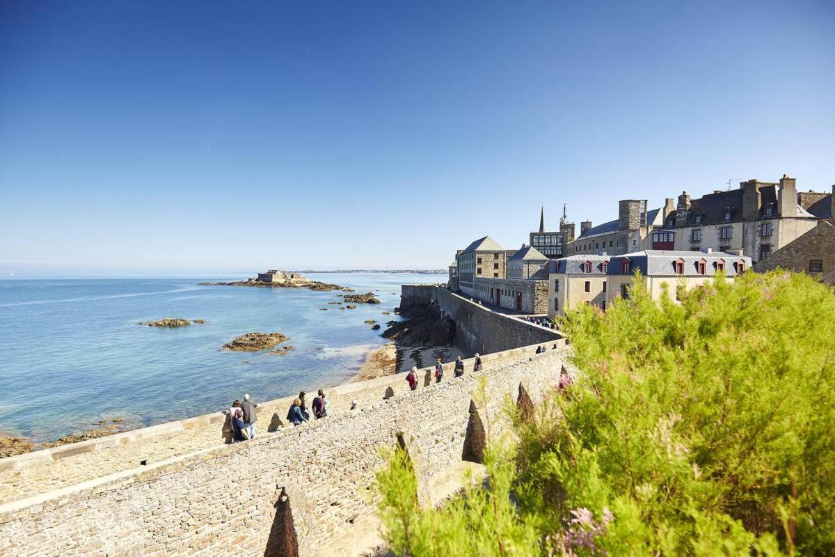 Chambre De La Nonne En Vacances Dol-de-Bretagne Bagian luar foto